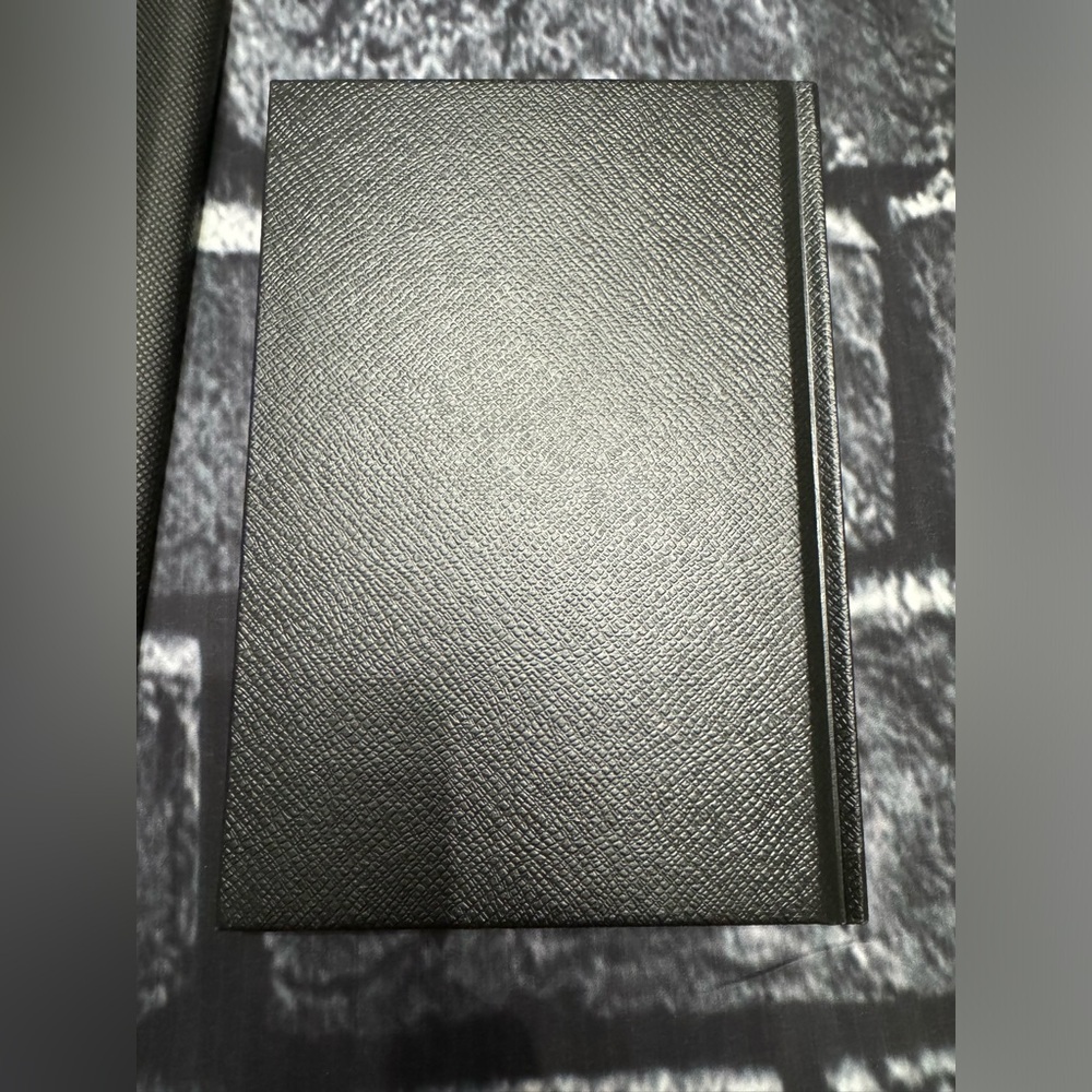 🔥🔥🔥 PRADA Beauty Notebook⭐️⭐️⭐️ - Picture 4 of 4